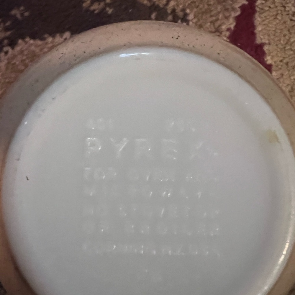 Small Pyrex Vintage bowl - Picture 3 of 3